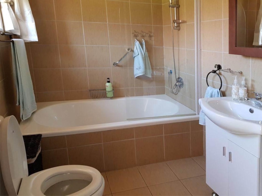 To Let 2 Bedroom Property for Rent in Xanadu Eco Park North West